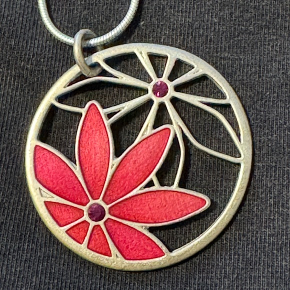 ladies pink and Silvertone necklace - Picture 4 of 4